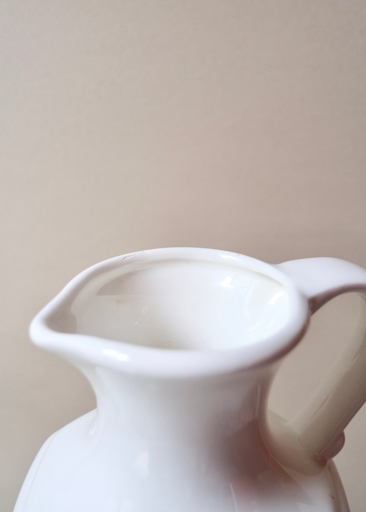 La petite carafe en porcelaine