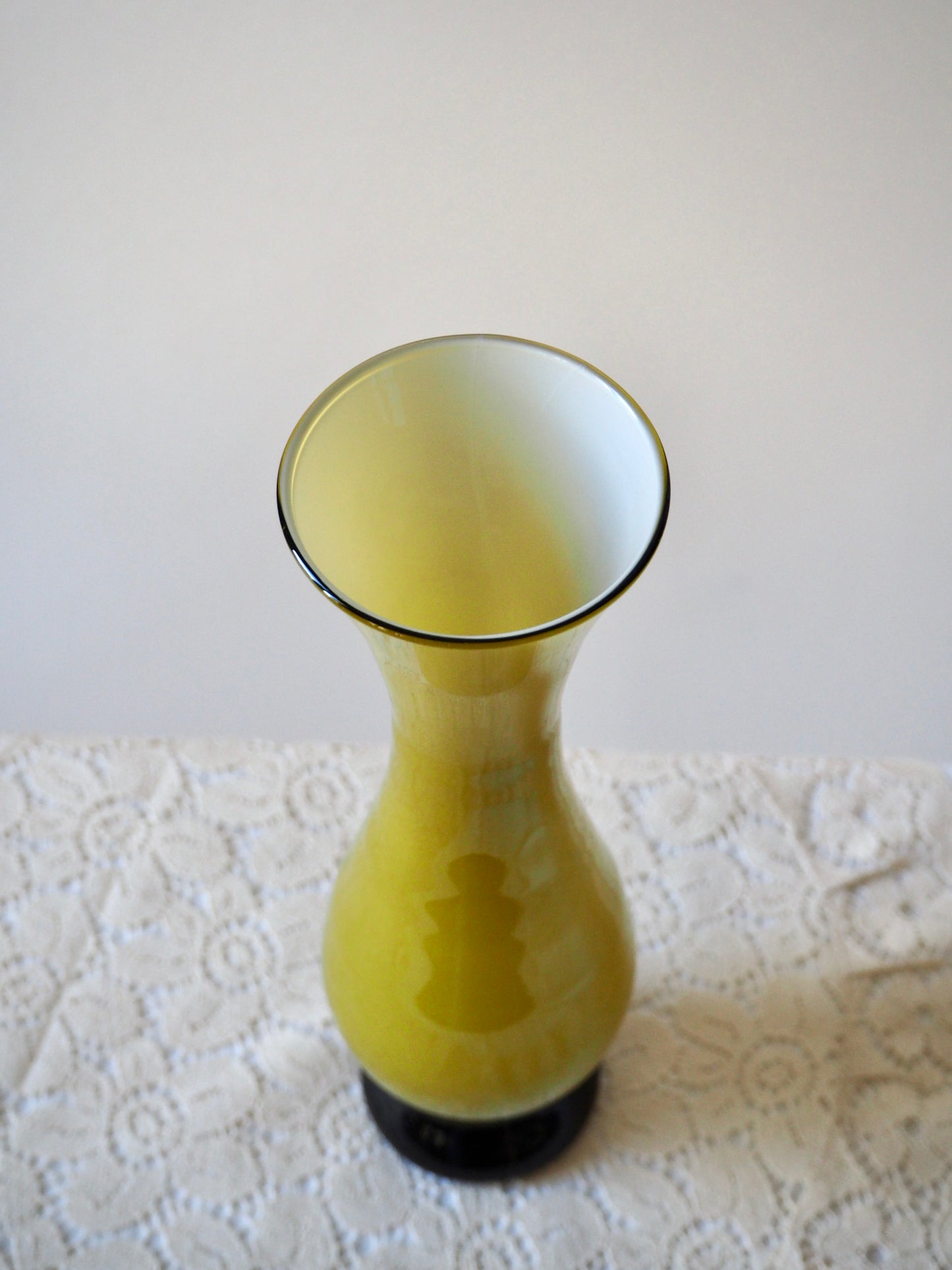 Vase en opaline vert