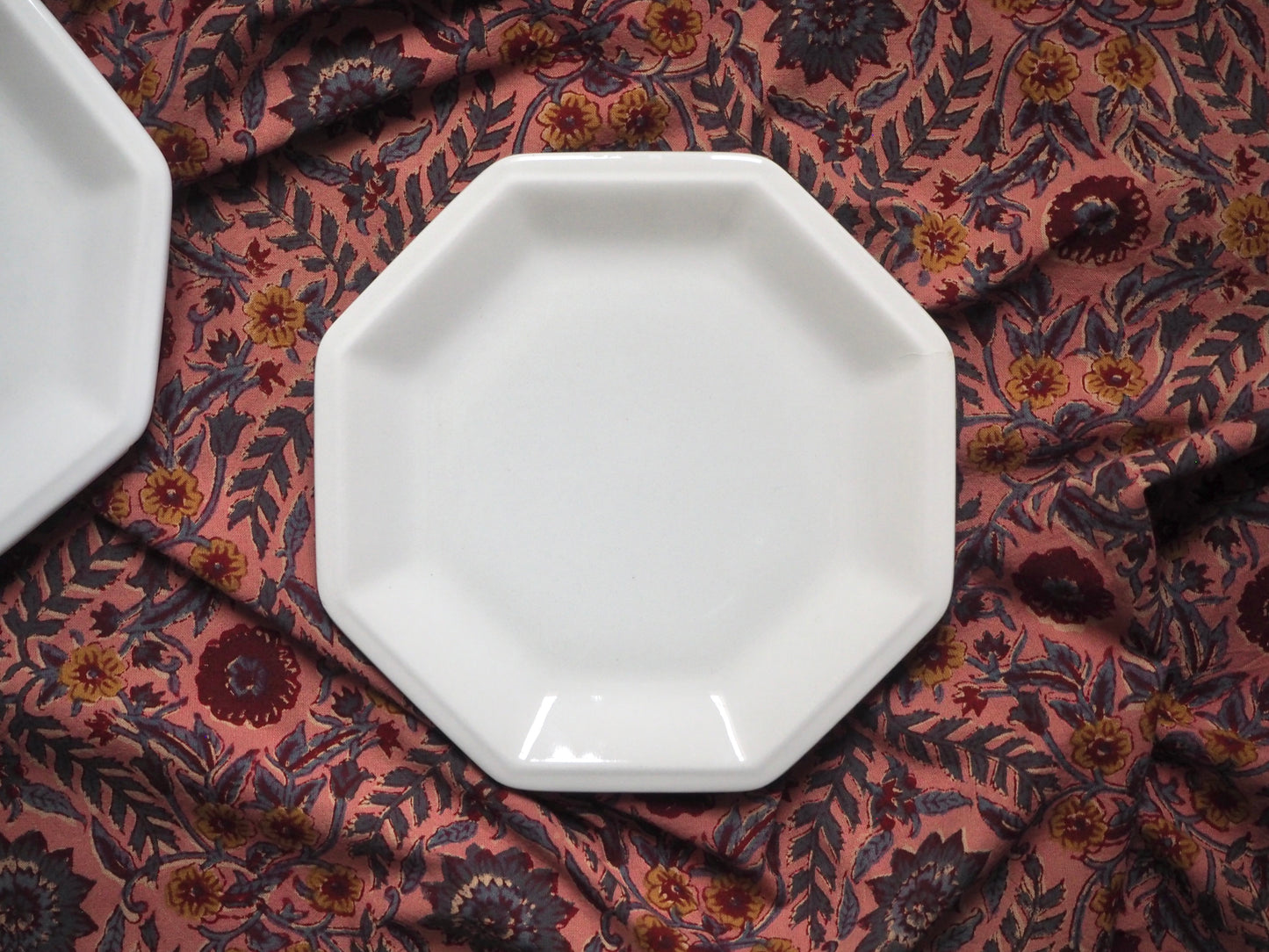 Les assiettes blanches Tiffani