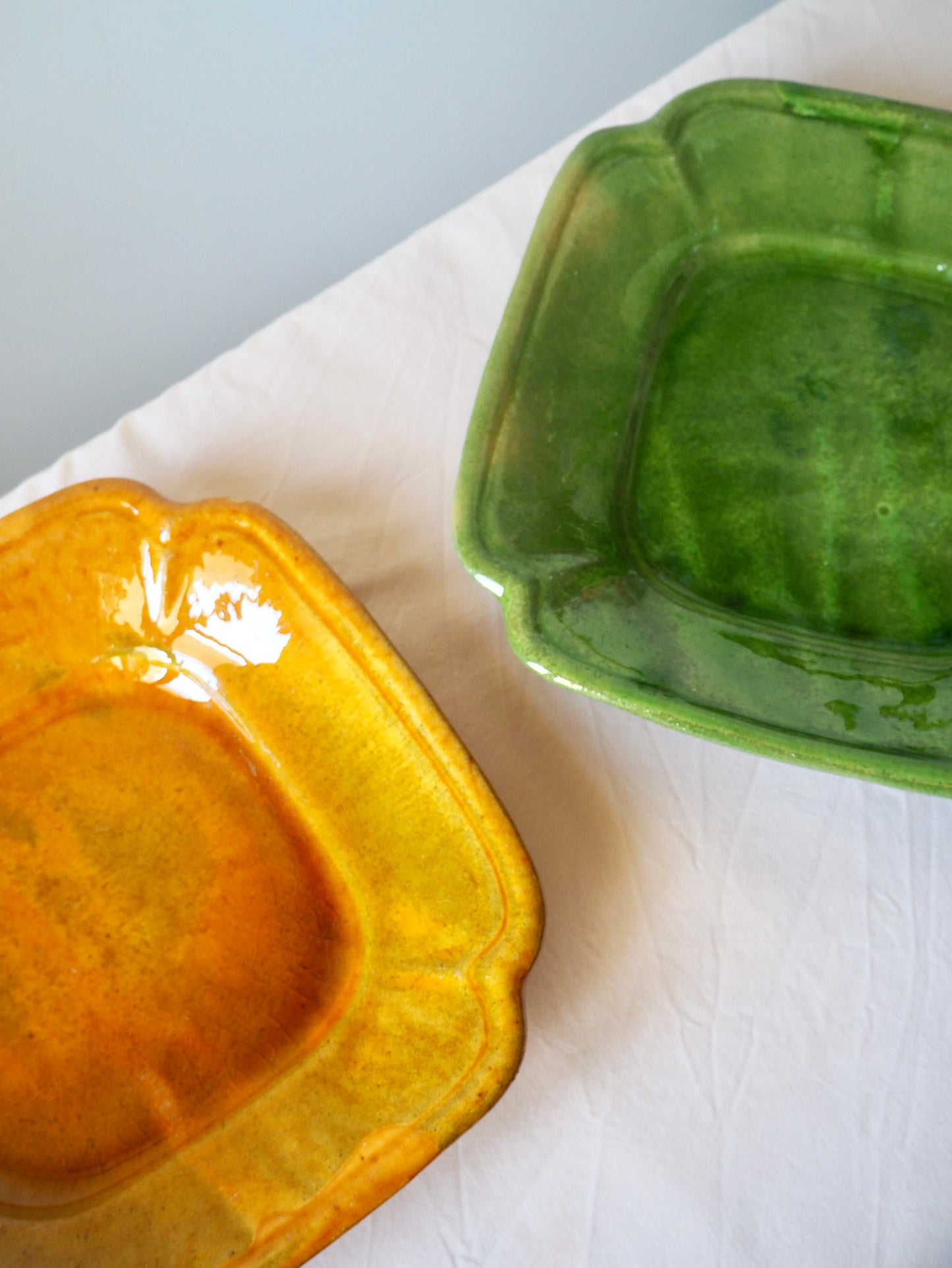 Assiettes en céramique Biot