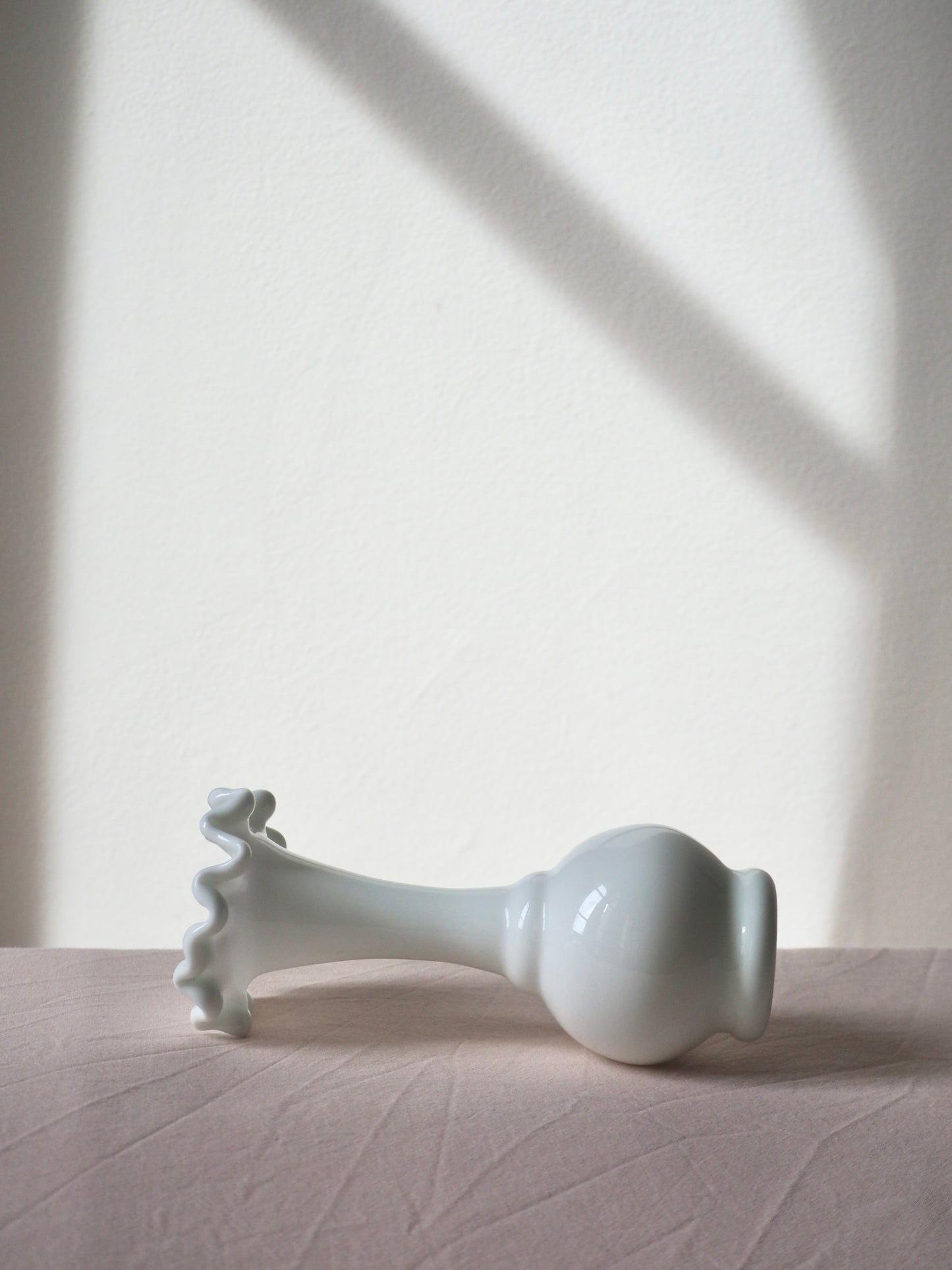 Le petit soliflore en opaline
