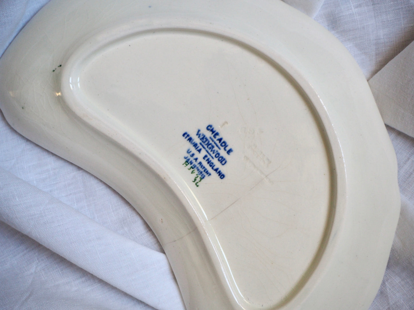 Petite assiette en faïence Wedgwood Etruria England