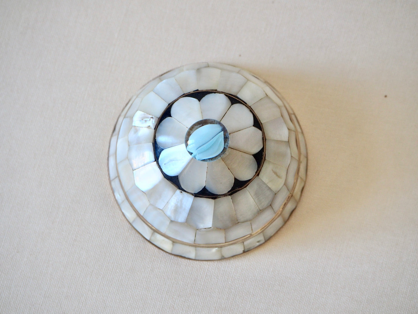La boîte à bijoux nacrée