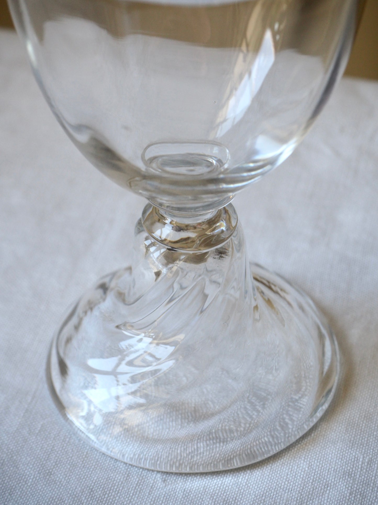 Verres à vin en cristal Saint Louis, modèle Cluny