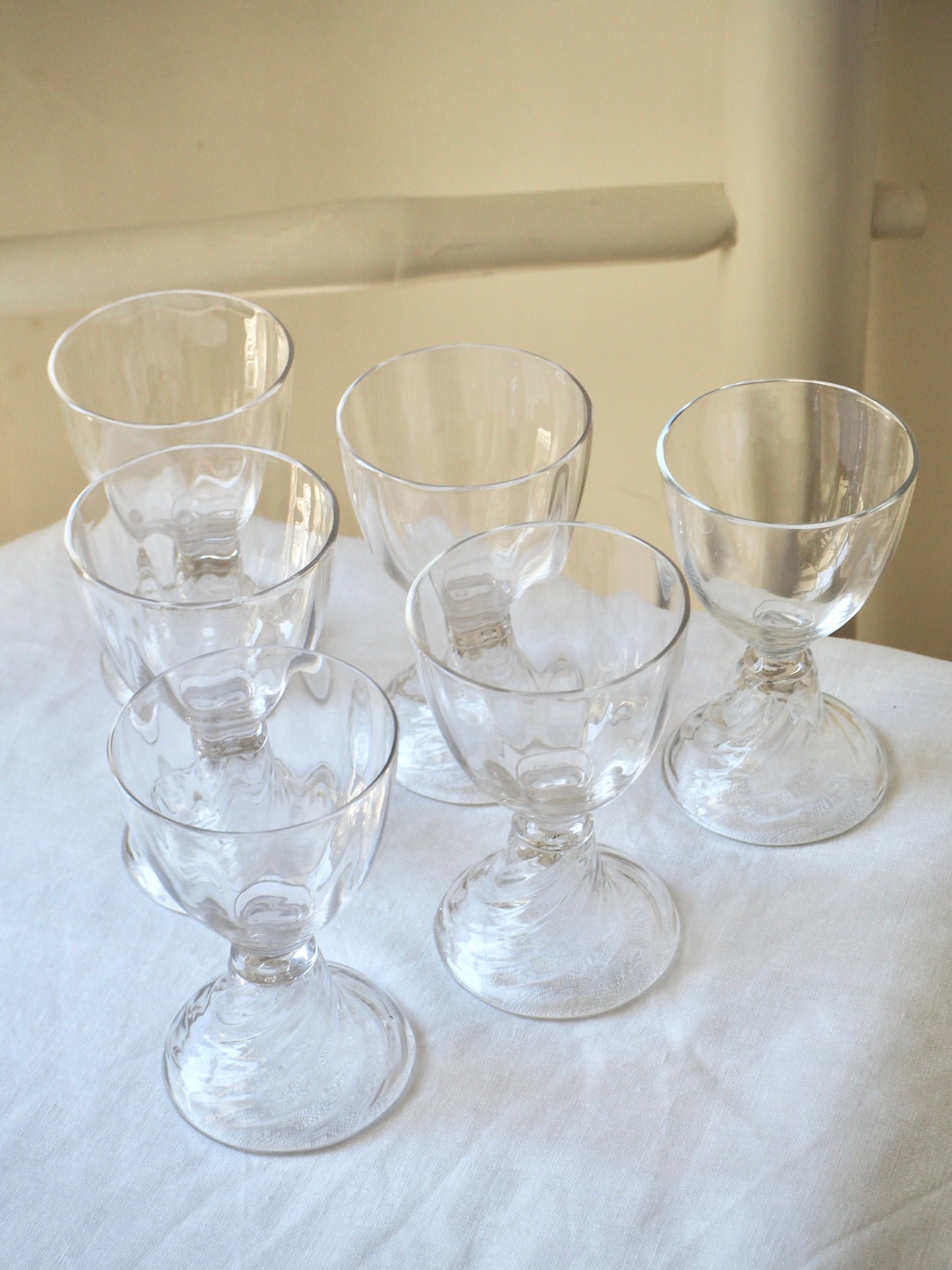 Verres à vin en cristal Saint Louis, modèle Cluny