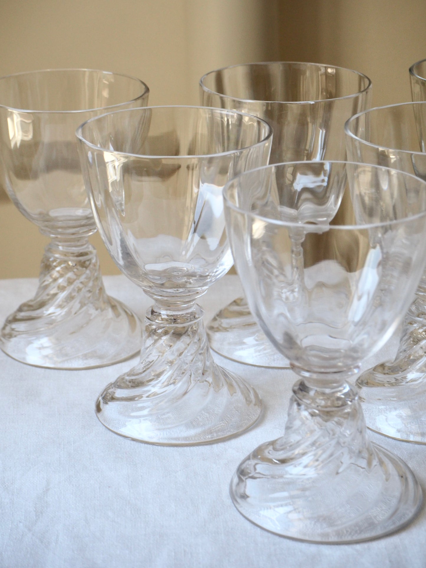 Verres à vin en cristal Saint Louis, modèle Cluny