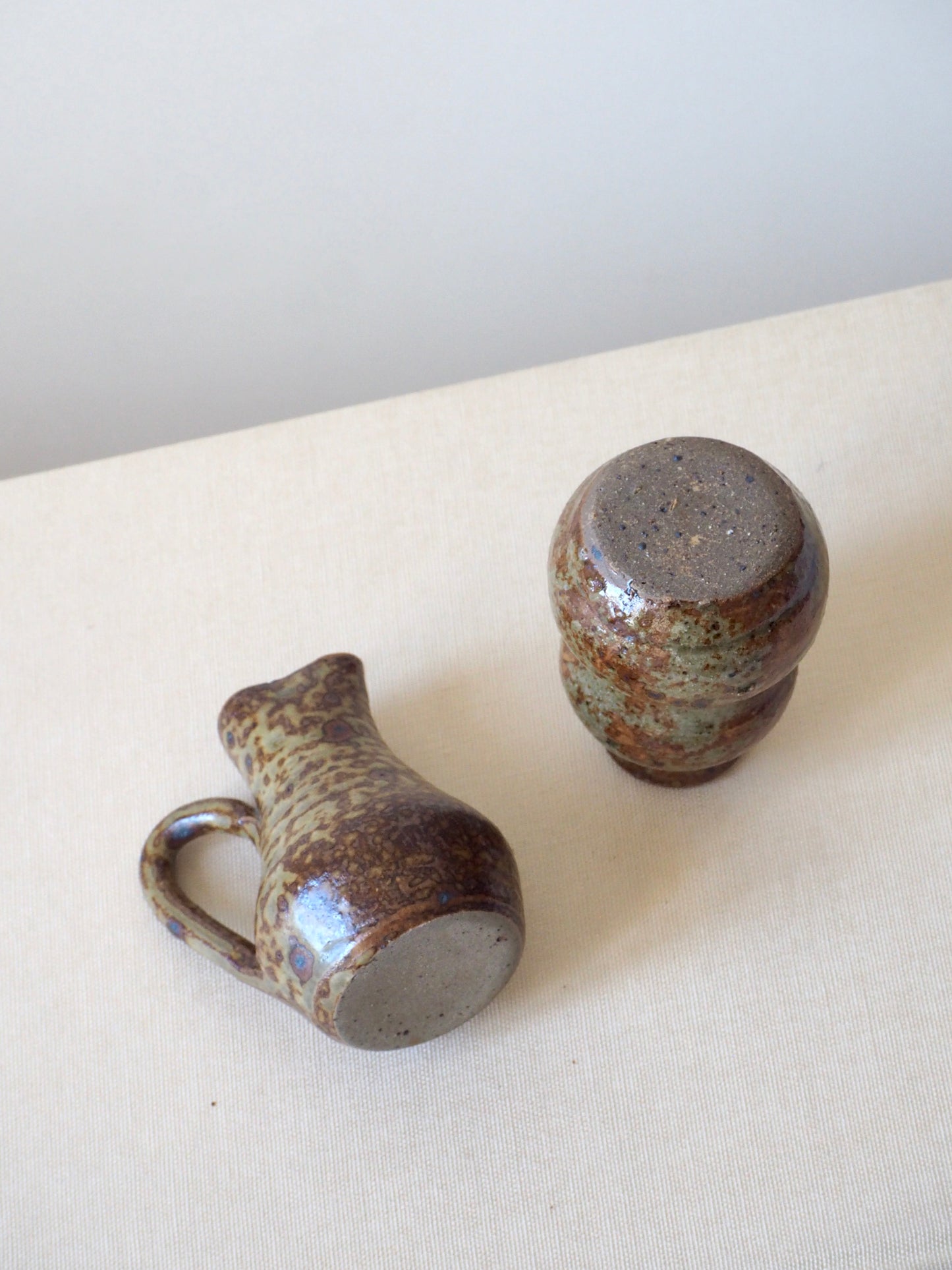 Duo de vases miniatures en grès