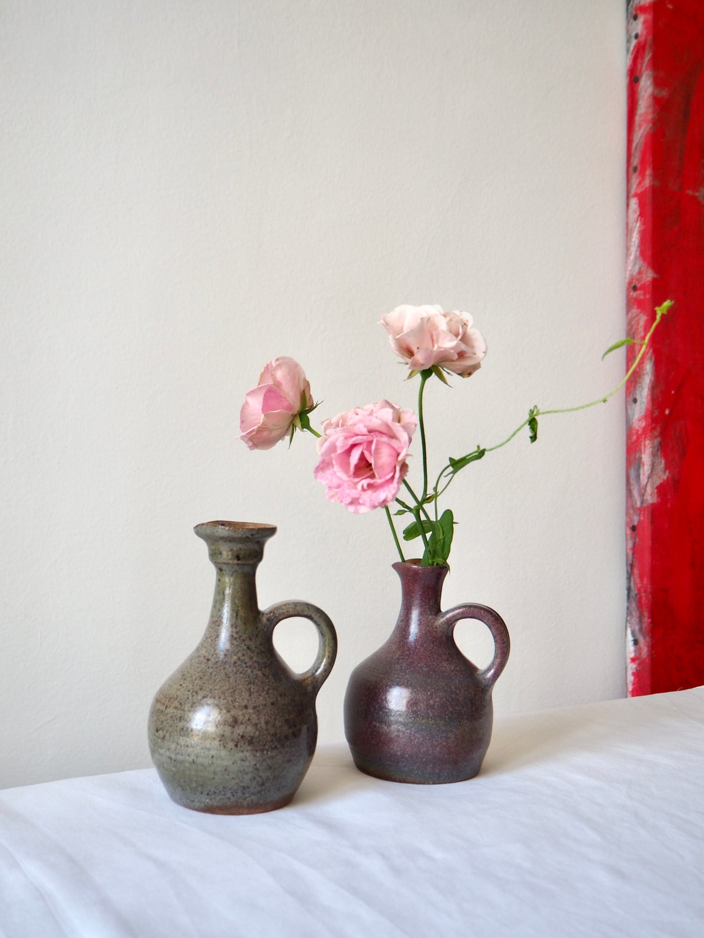 Petit pichet en grès gris rosé