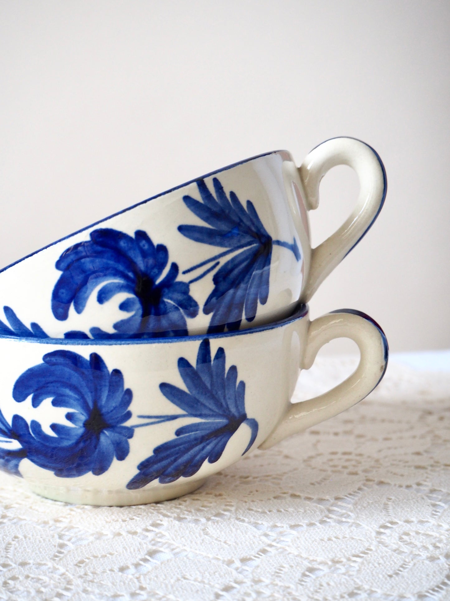 Les deux grandes tasses St Clément