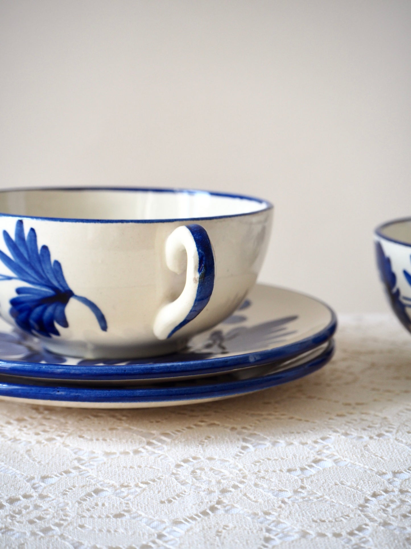 Les deux grandes tasses St Clément