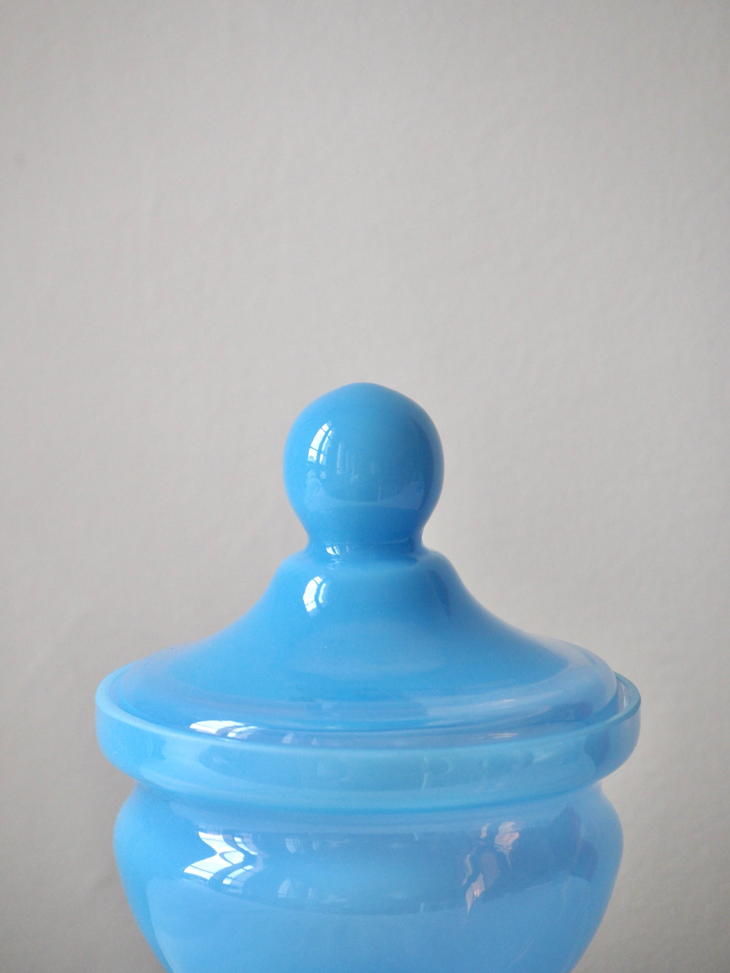Pot en opaline bleue de Murano