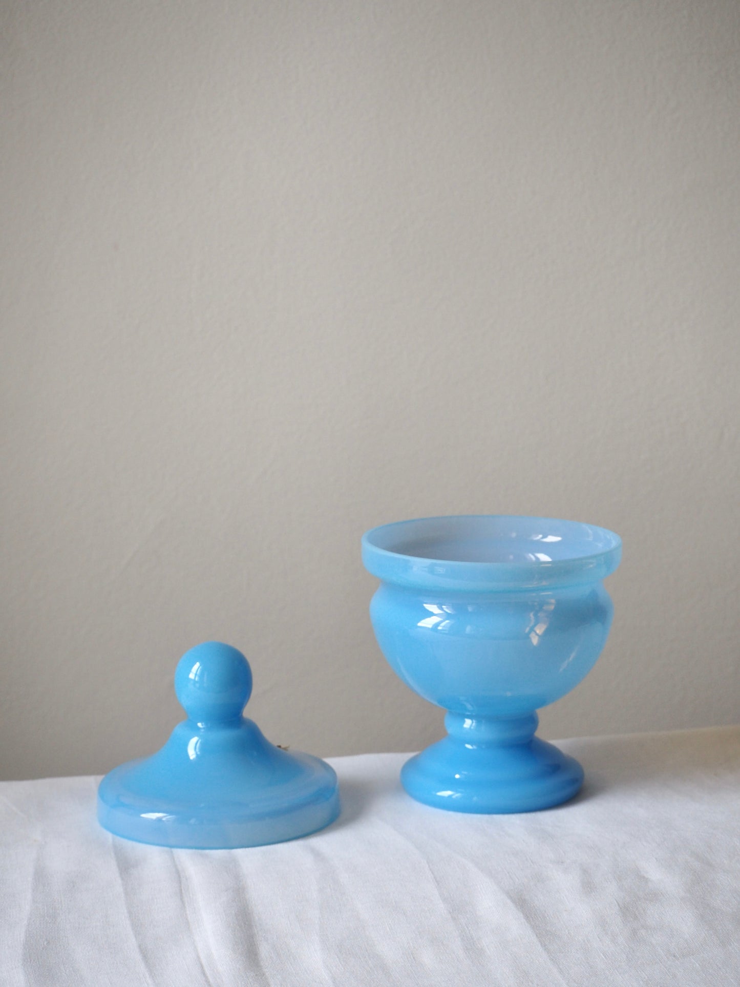 Pot en opaline bleue de Murano