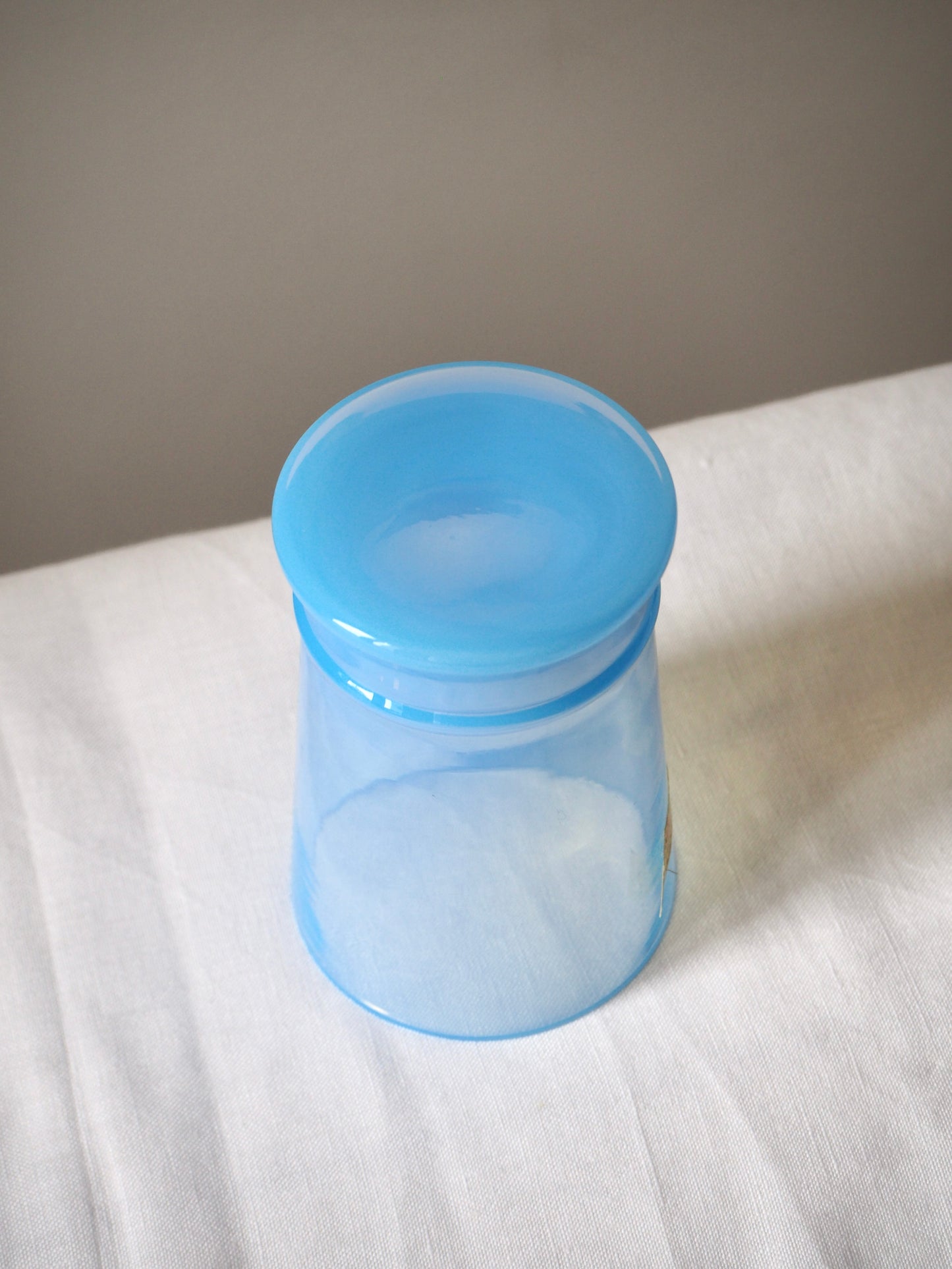 Verre à eau en opaline bleue de Murano