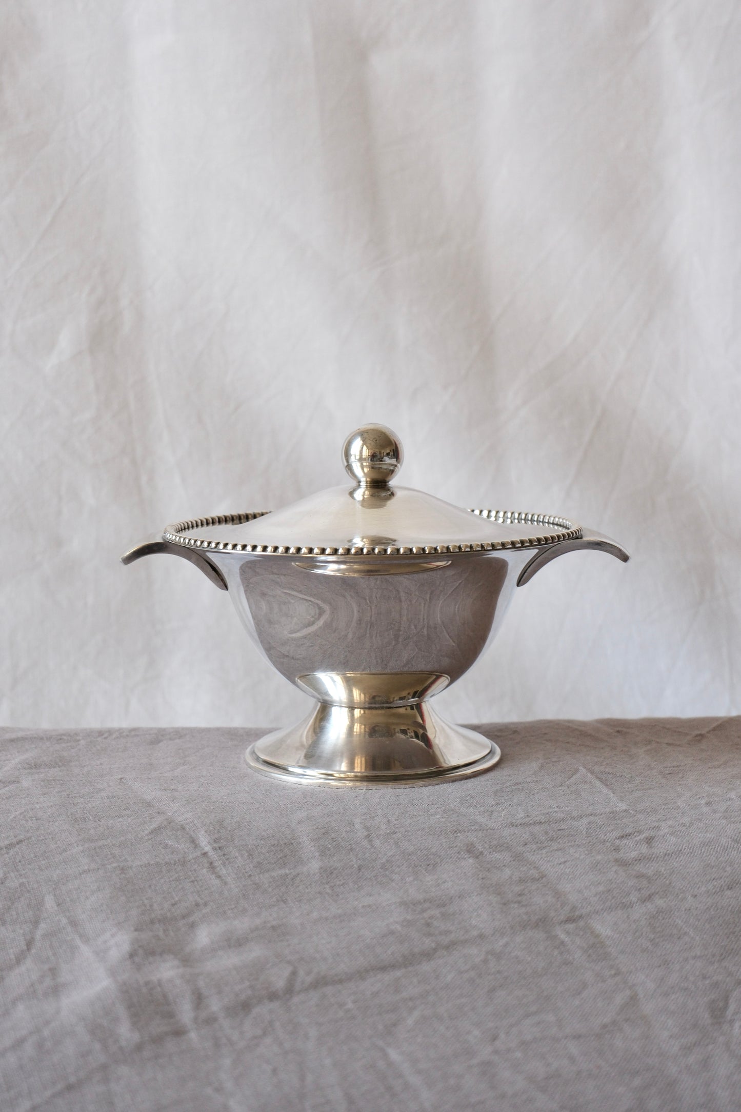 Bonbonnière art déco en métal argenté