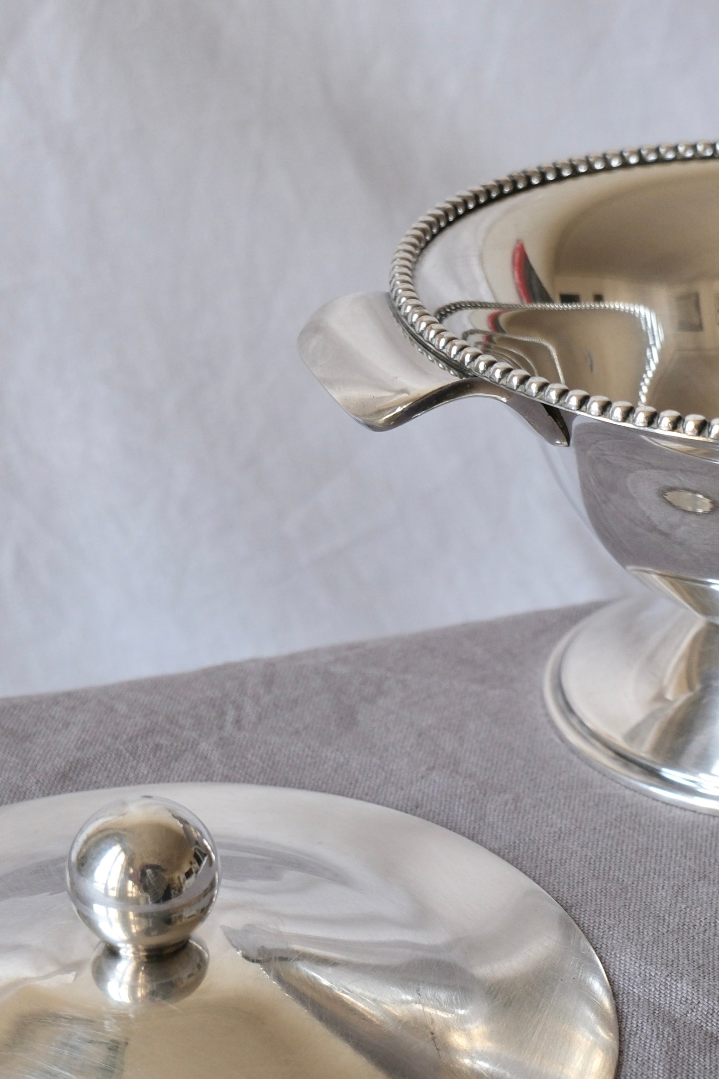 Bonbonnière art déco en métal argenté