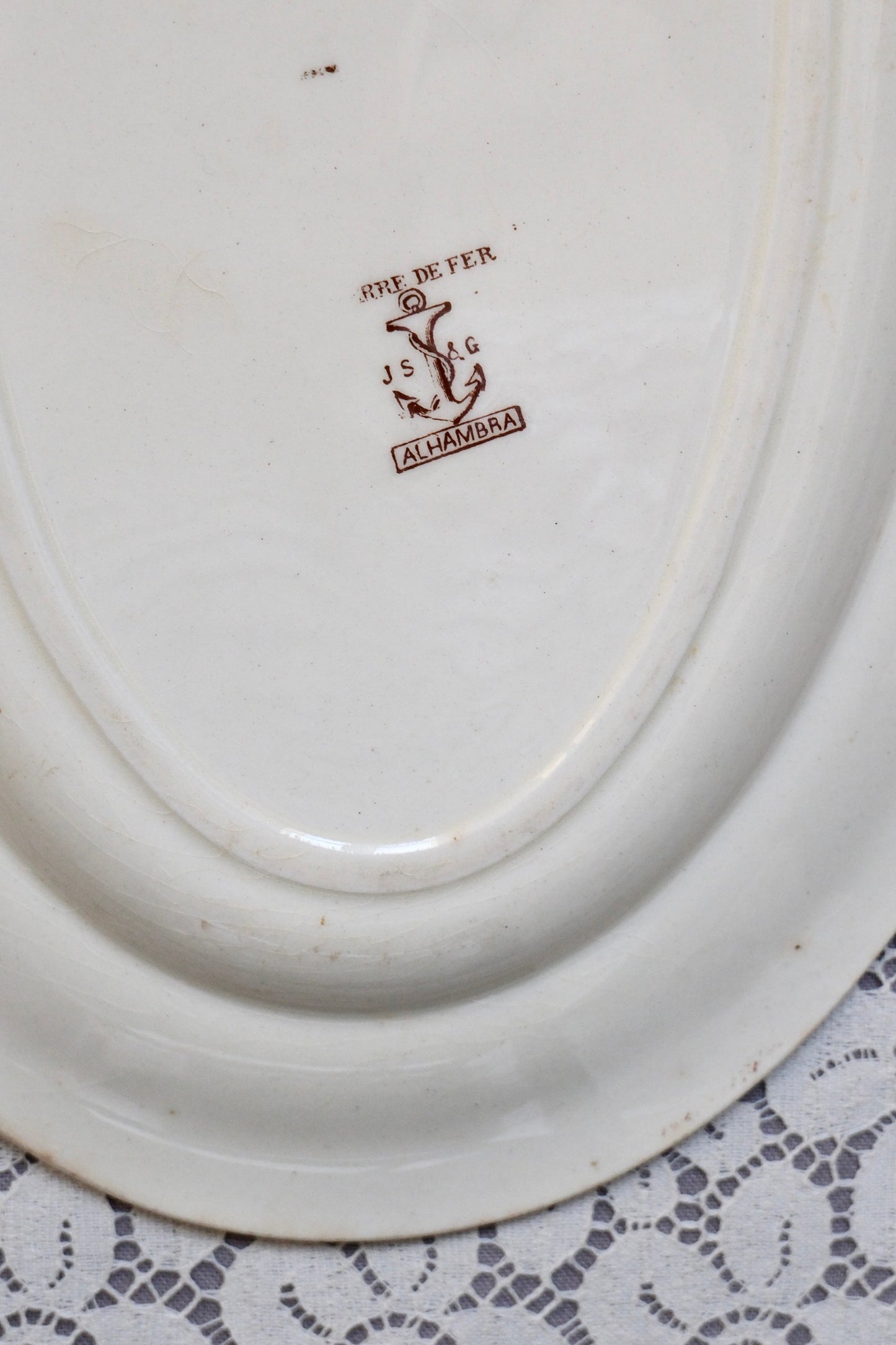 Plat en terre de fer Clairefontaine, Alhambra