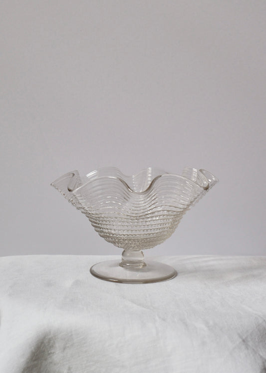 Coupe sur pied en verre soufflé