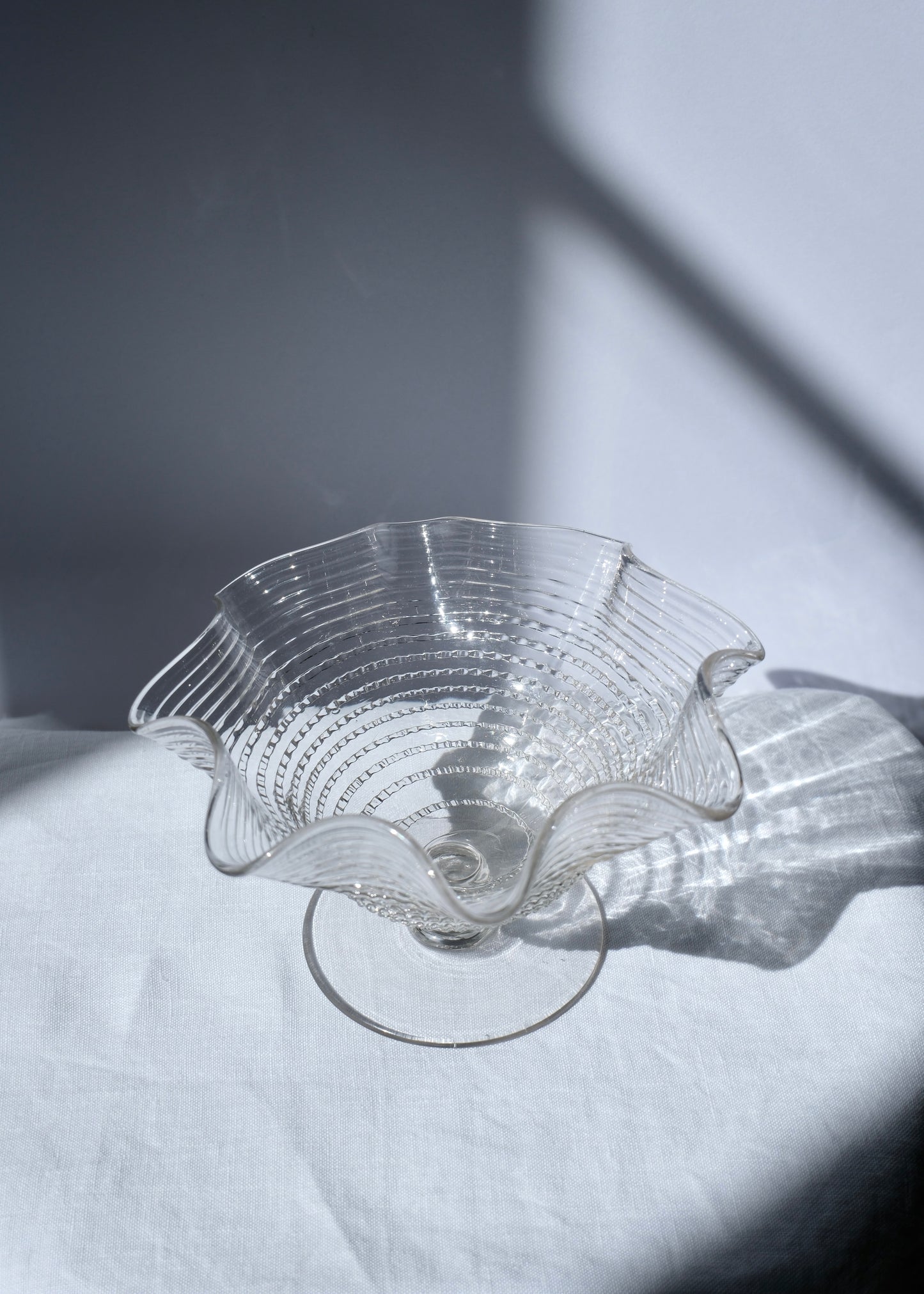 Coupe sur pied en verre soufflé