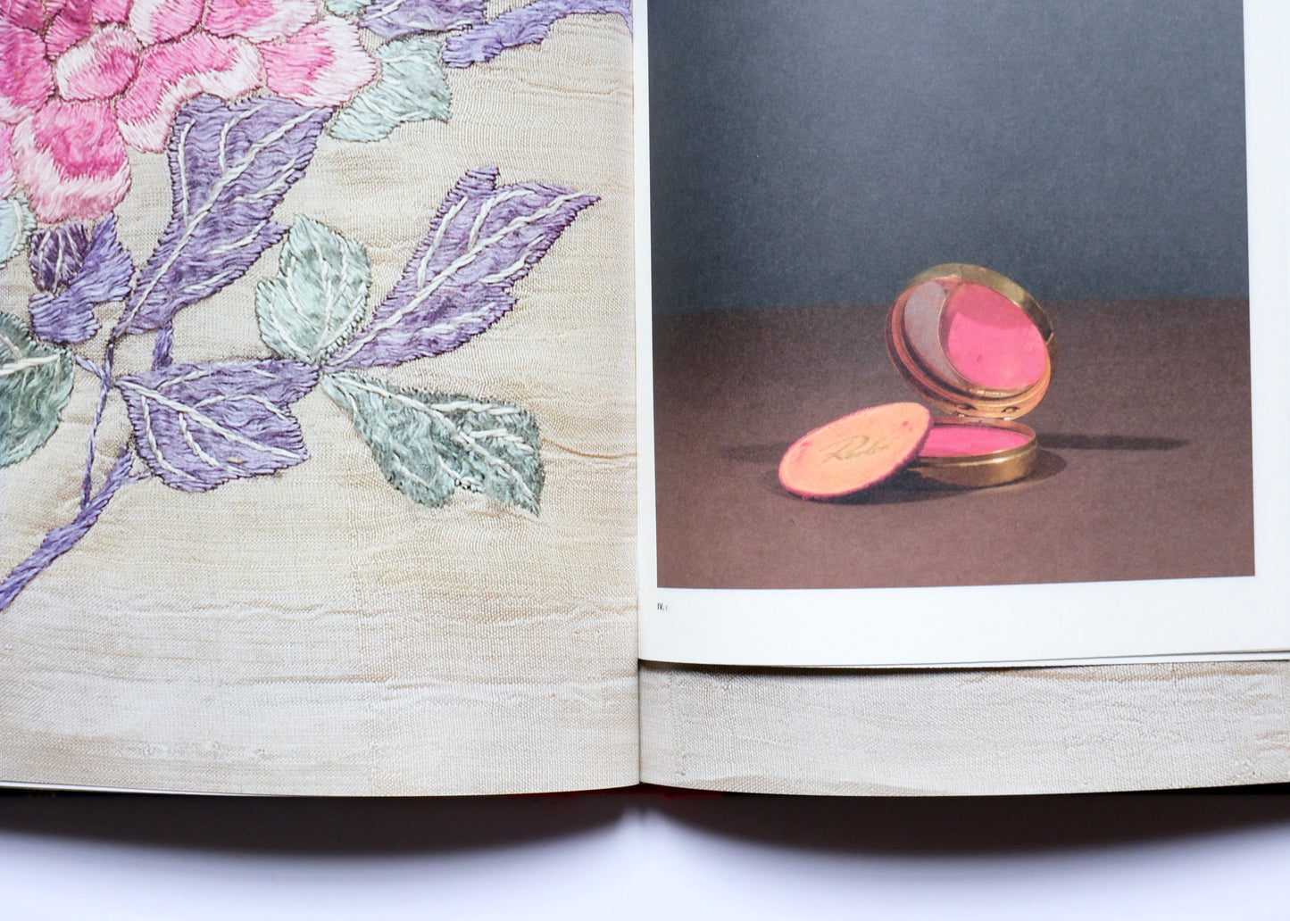 Frida Kahlo, Making herself up