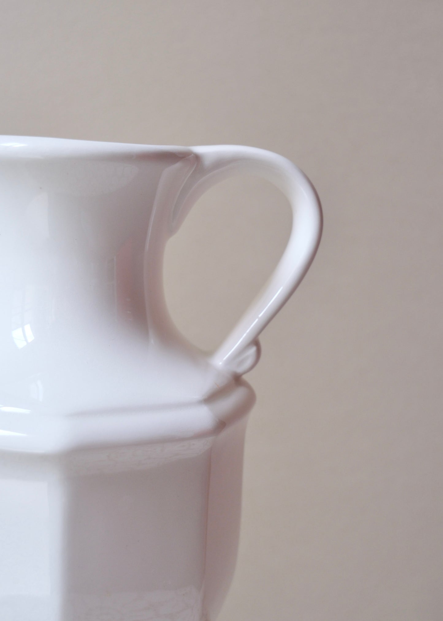 La petite carafe en porcelaine