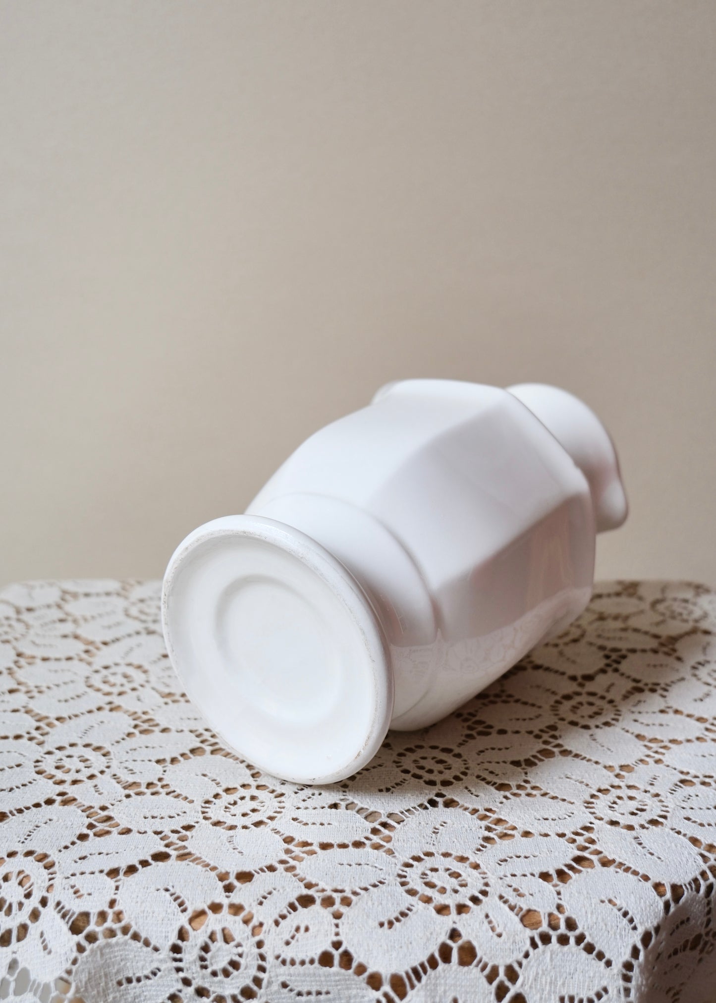 La petite carafe en porcelaine
