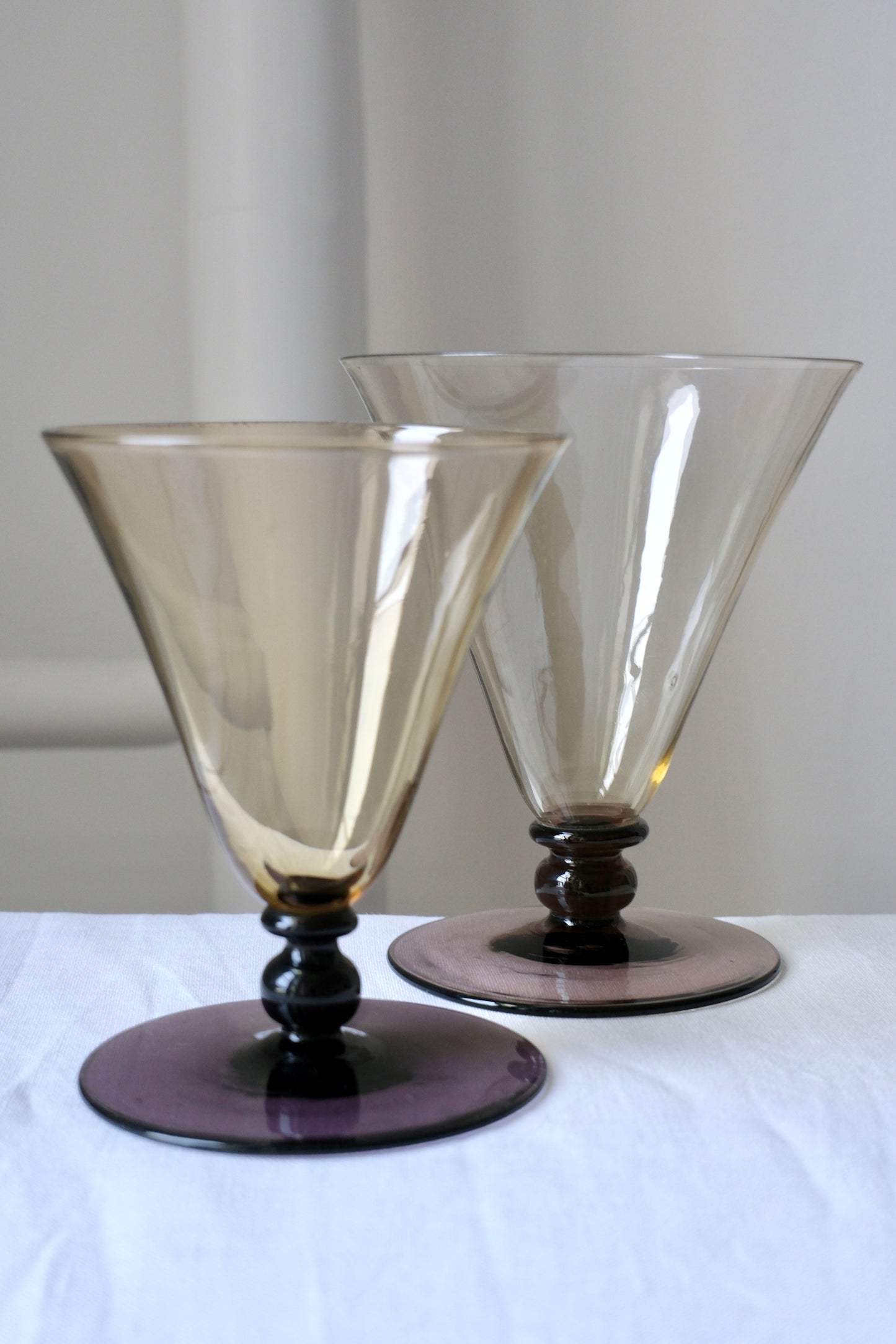 Verres à pieds bicolores