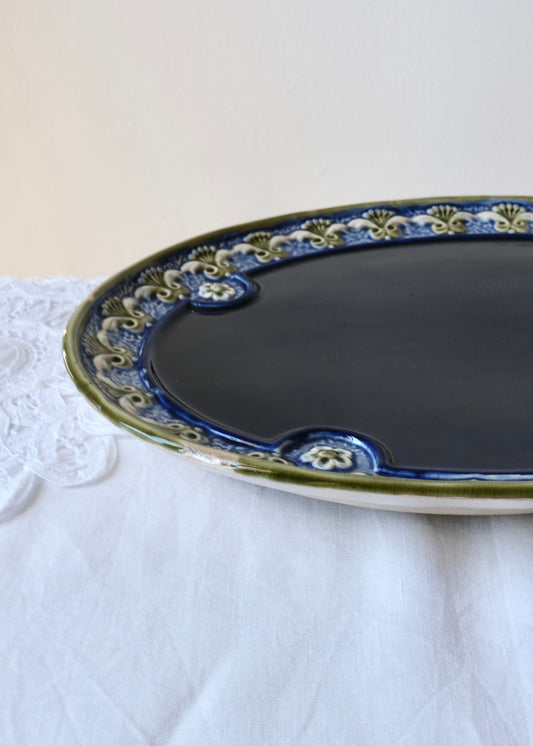 Le plat oval bleu nuit