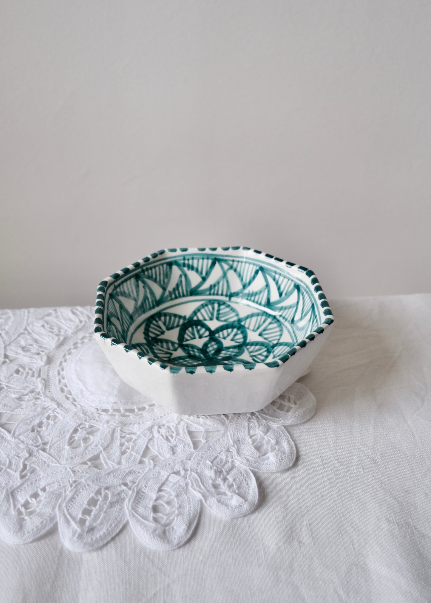 Bol aux motifs verts octogonal