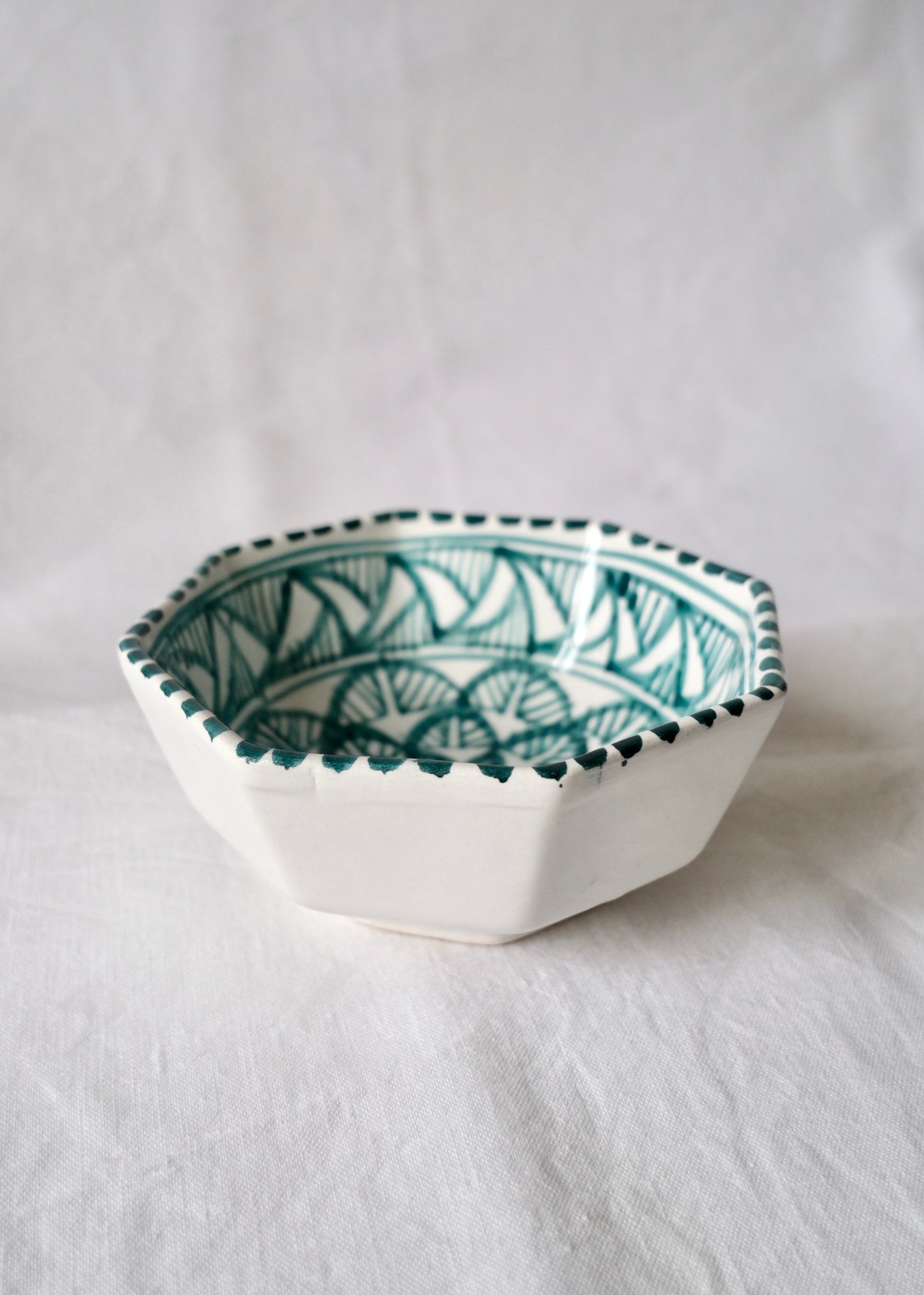 Bol aux motifs verts octogonal