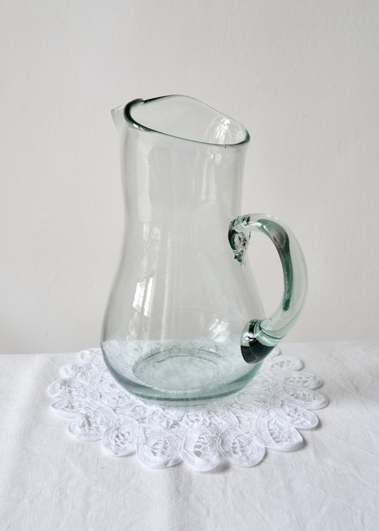 La grande carafe en verre soufflé