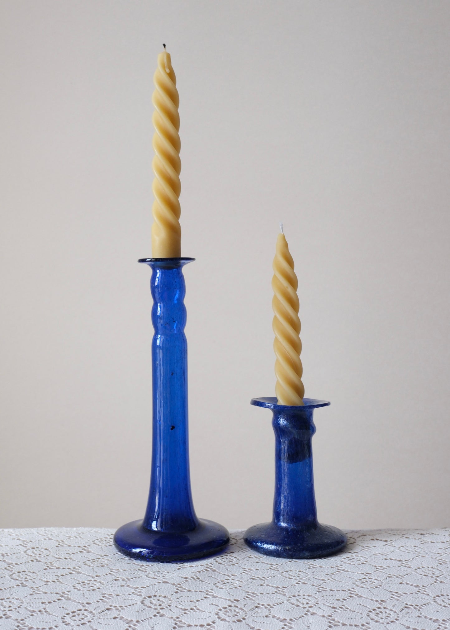 Duo de bougeoirs en verre soufflé