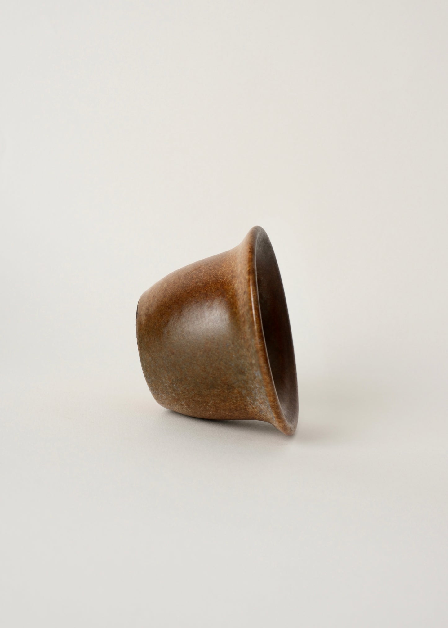 La petite tasse en céramique