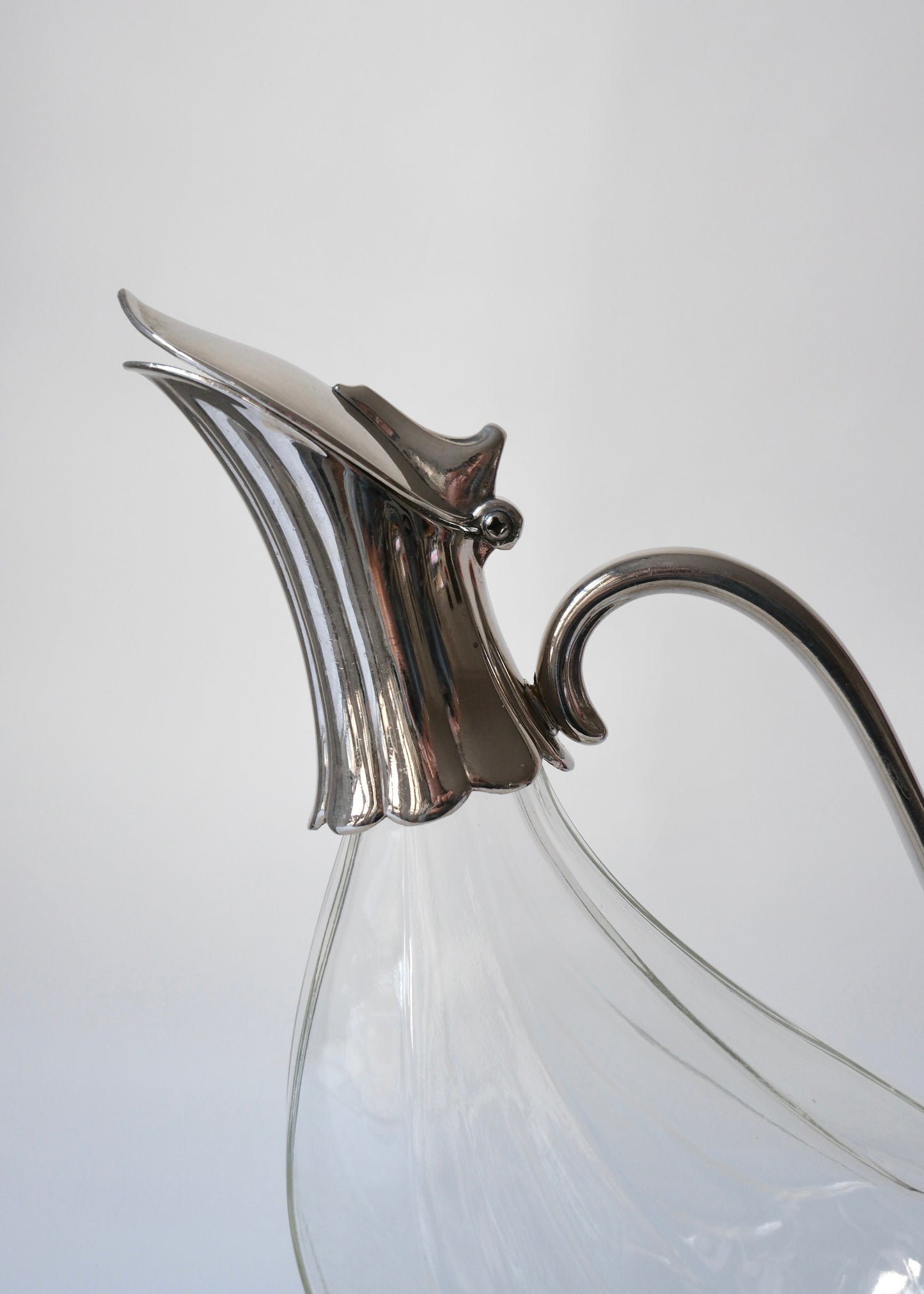 Ancienne carafe "canard" en verre et métal argenté
