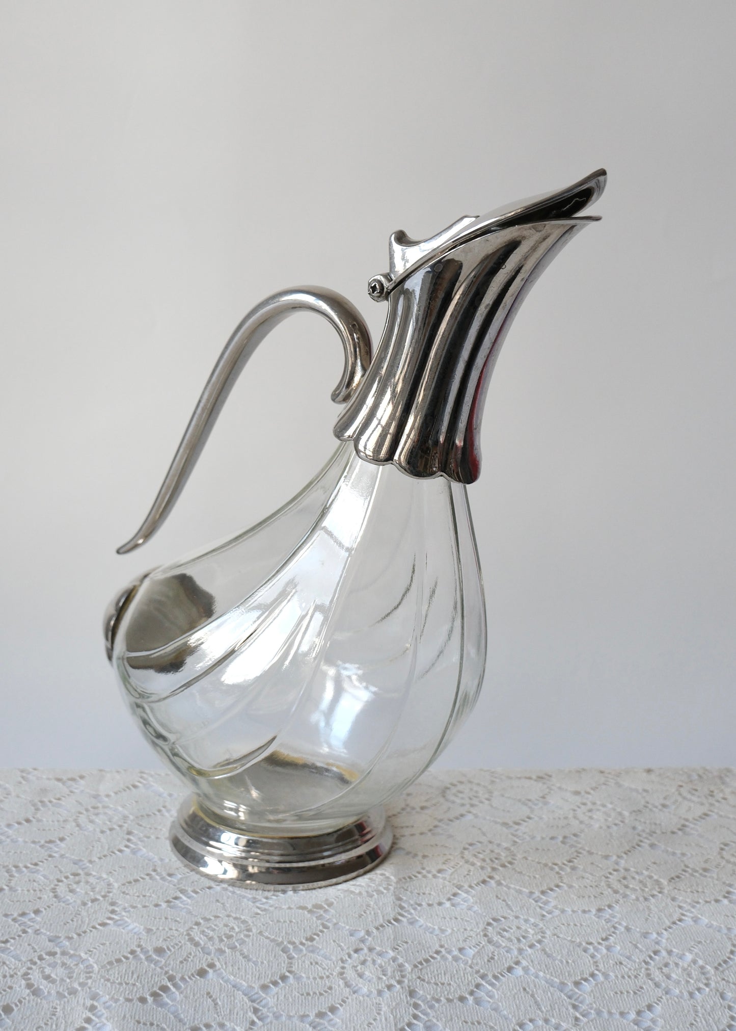 Ancienne carafe "canard" en verre et métal argenté