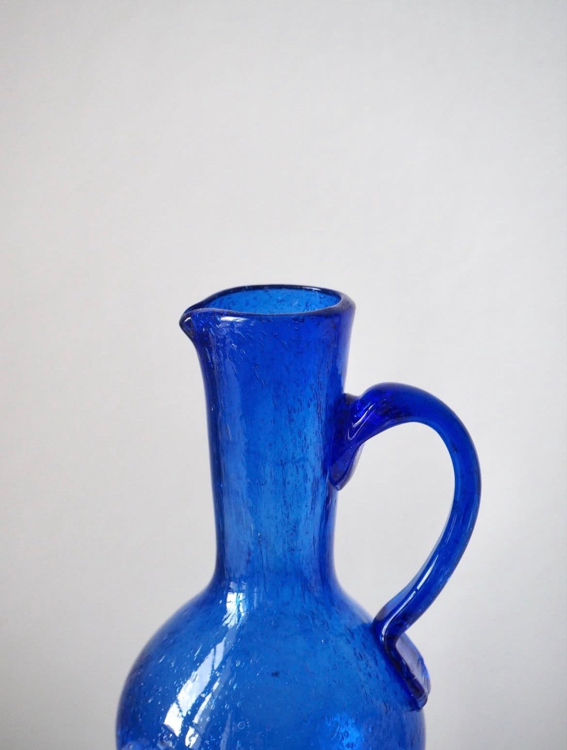 Vase aiguière bleu cobalt