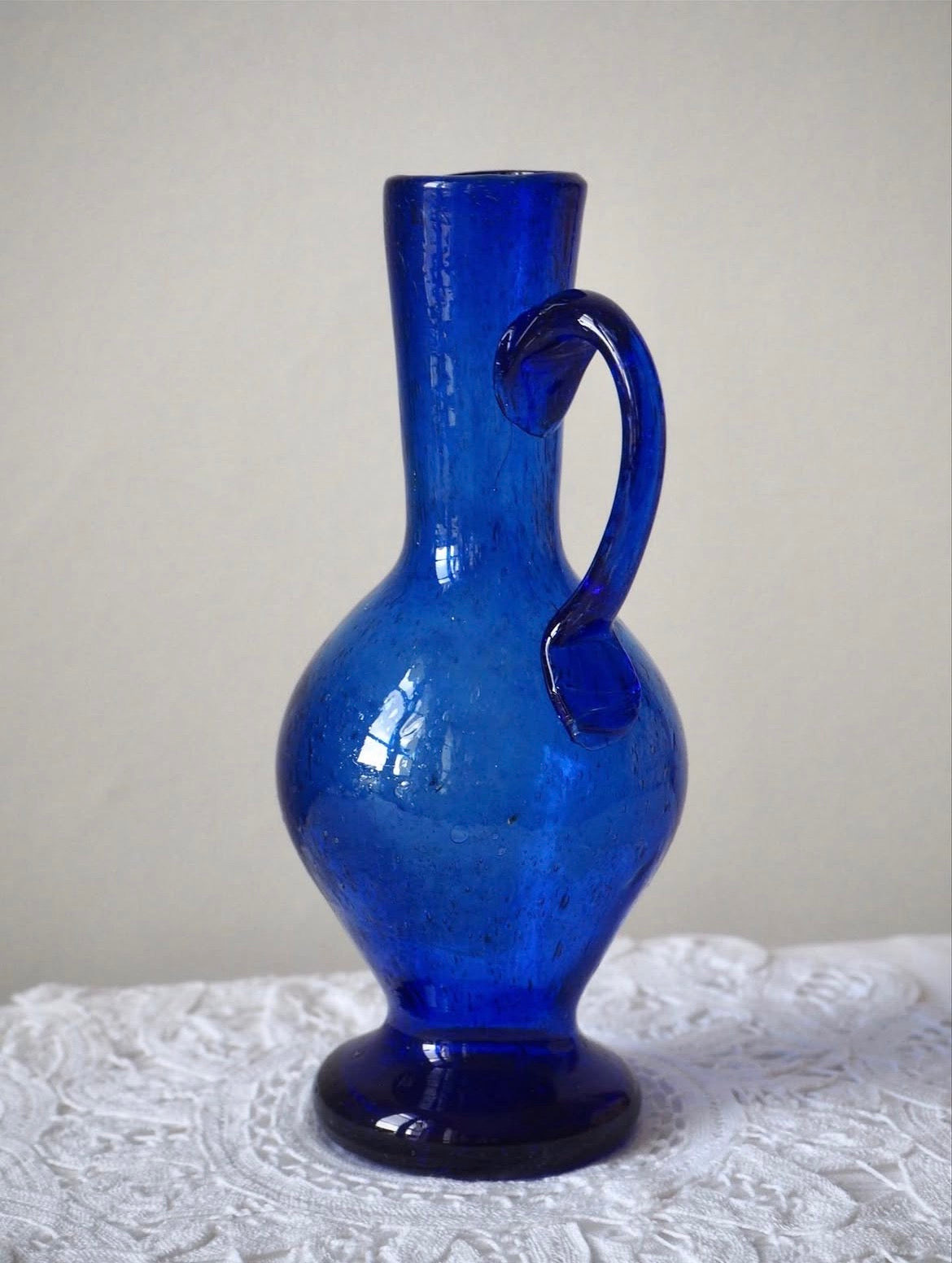 Vase aiguière bleu cobalt