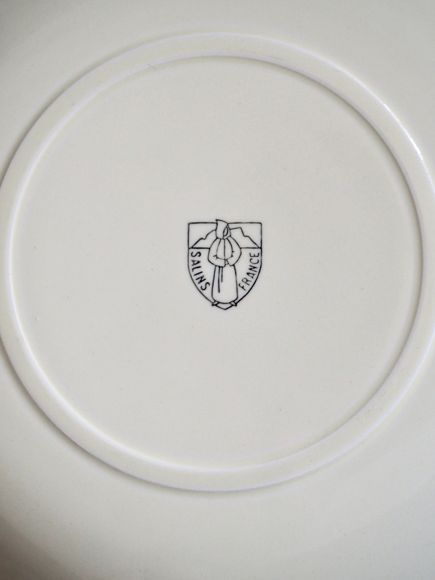 Le grand plat rond Les Salins