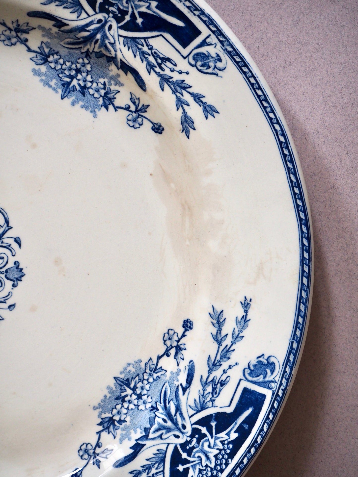 Le grand plat rond Terre de fer de Clairefontaine