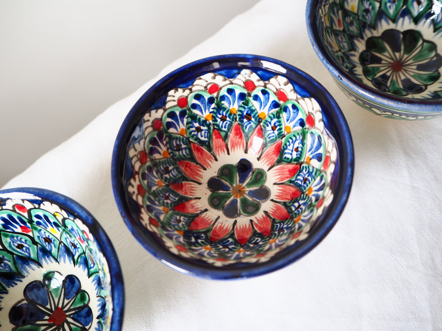 Les petites tasses colorées