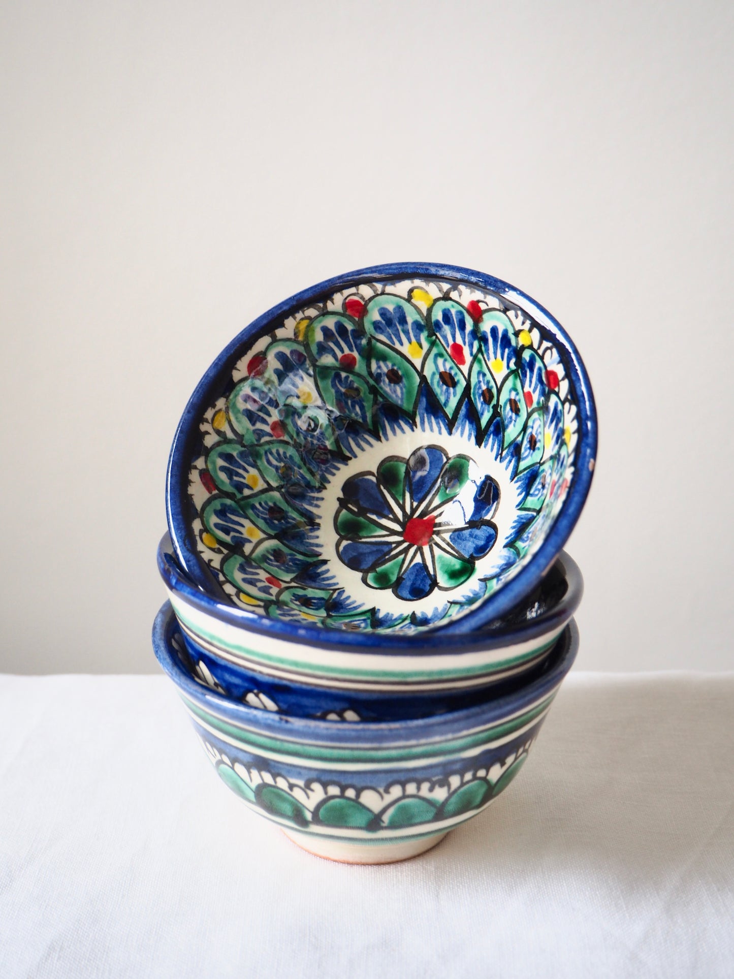 Les petites tasses colorées