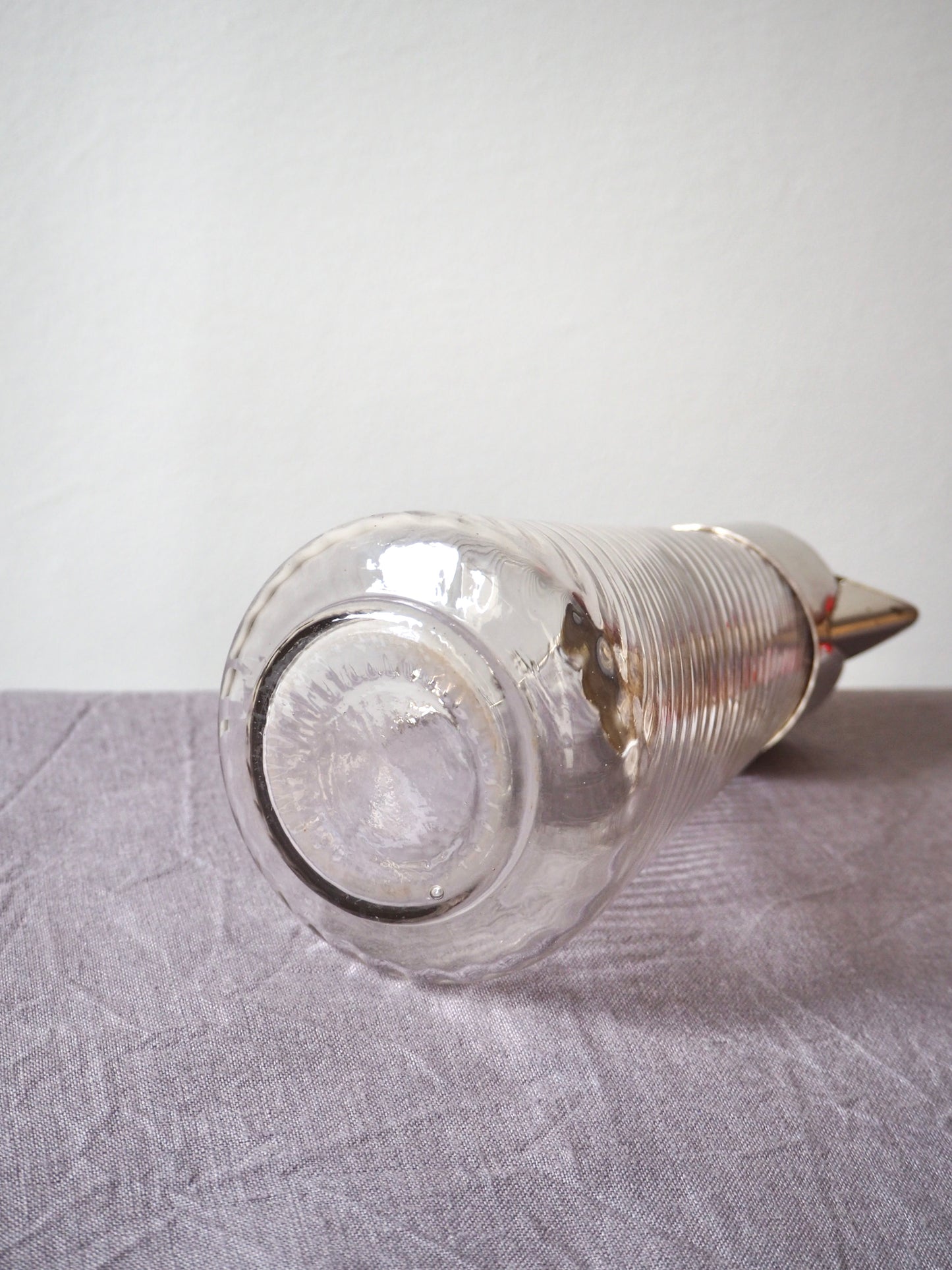 Aiguière ancienne en verre soufflé