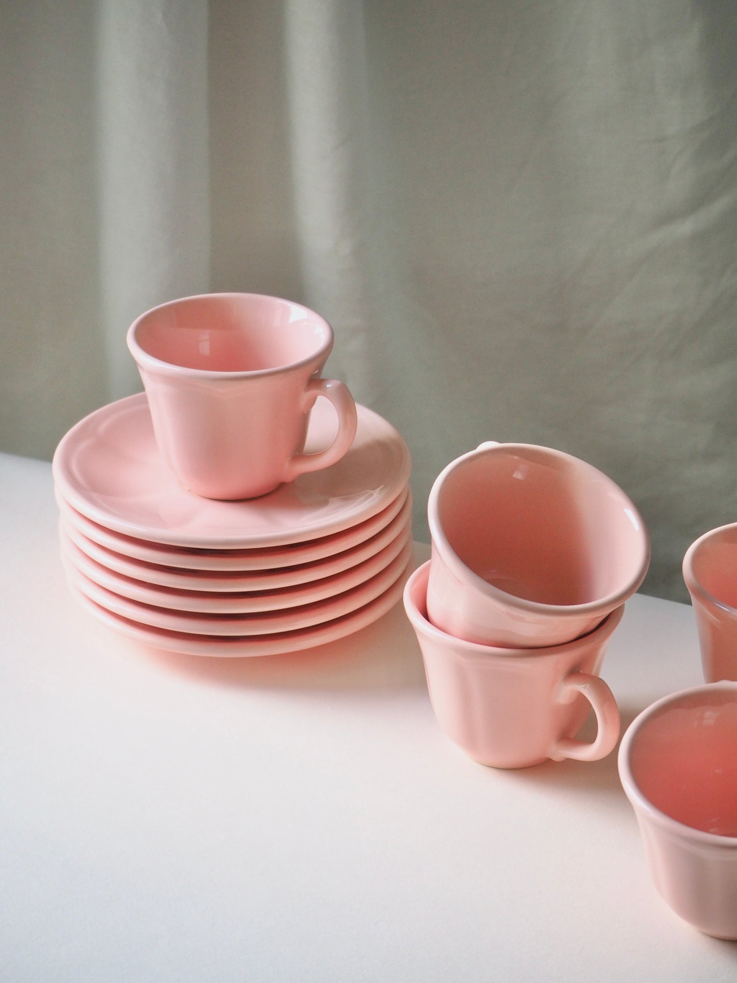 Les 6 tasses roses layettes