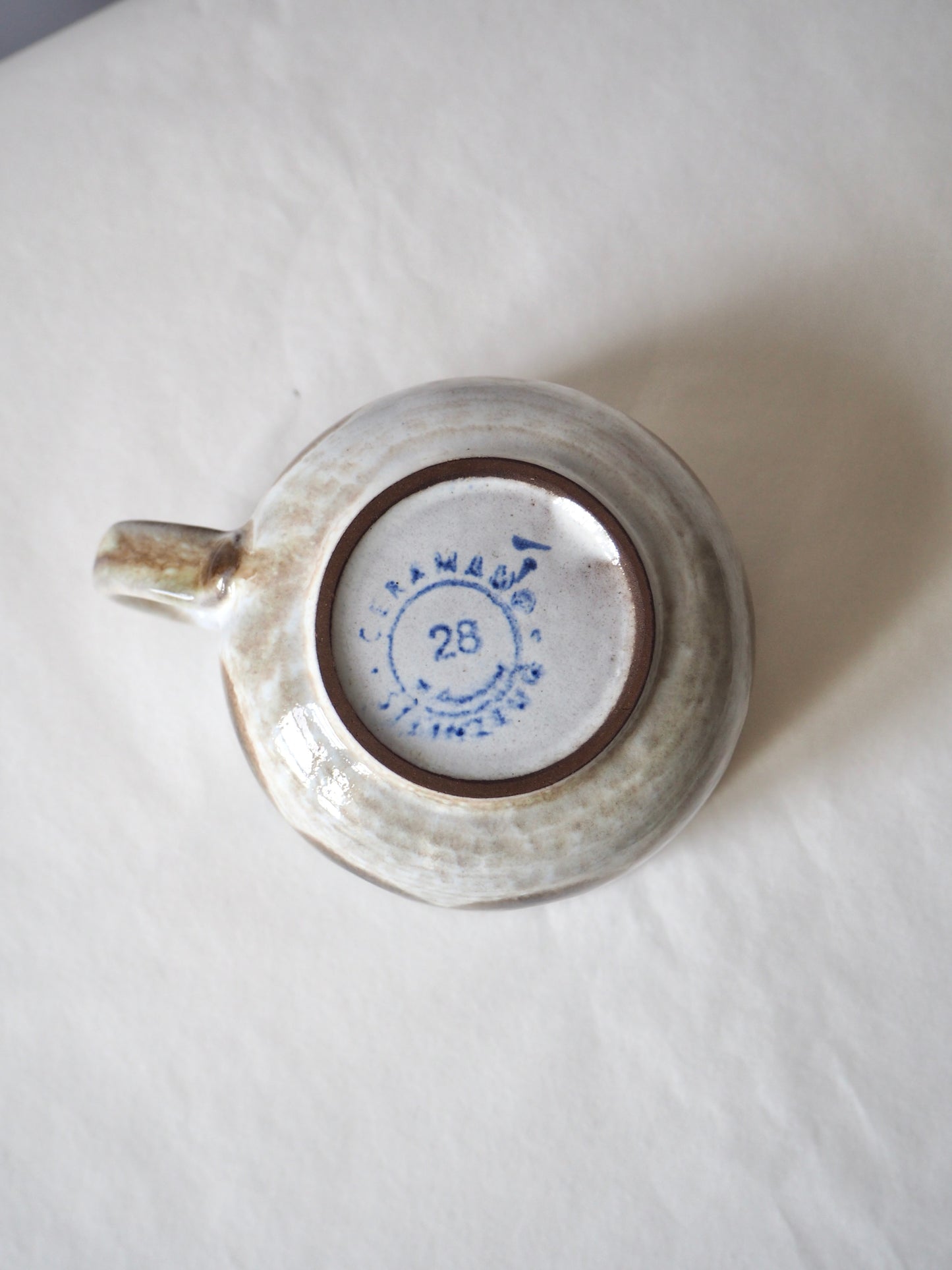 Les tasses avec soucoupes, Ceramano Steinzeug