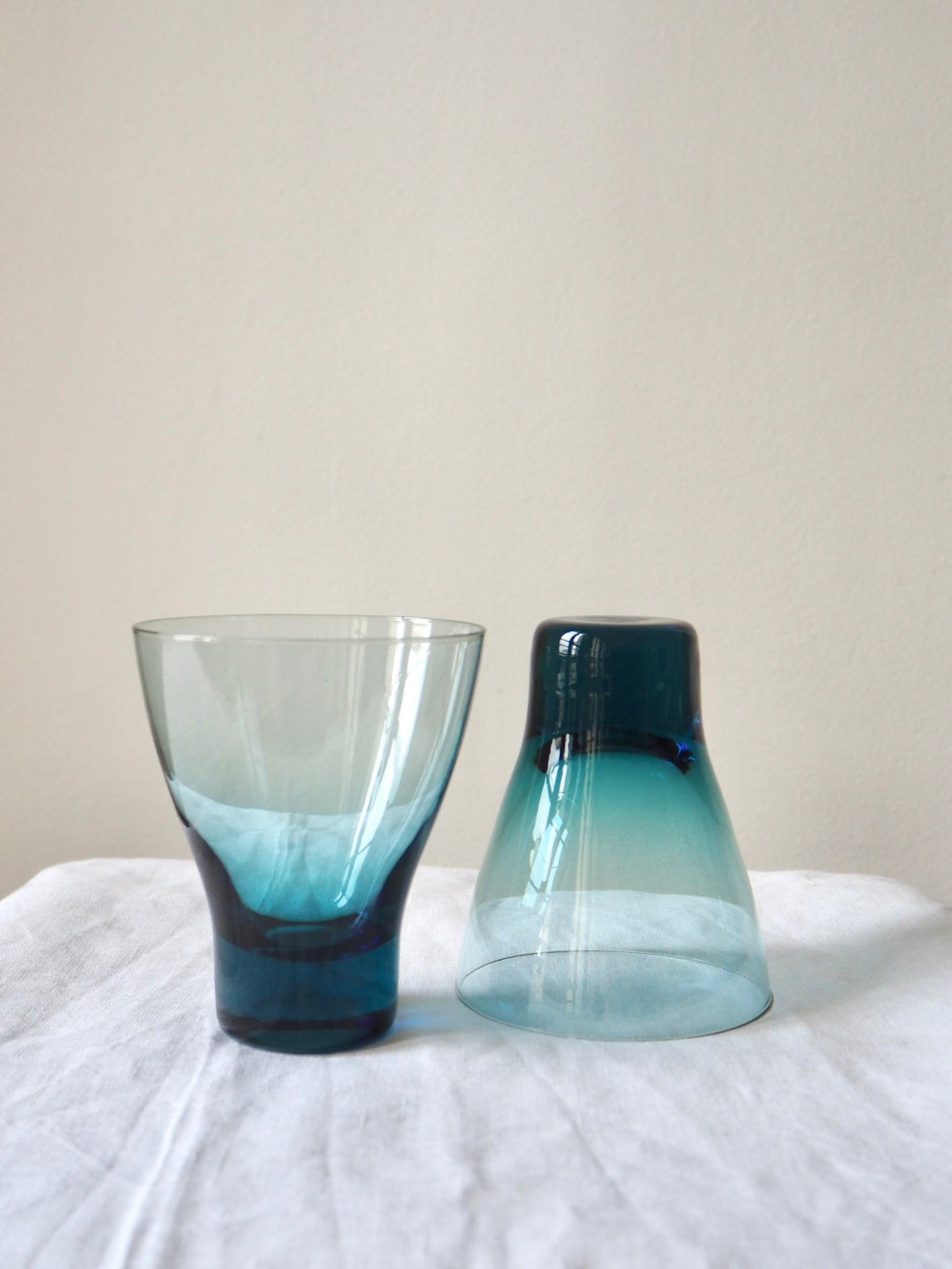 Les verres coniques bleus fumés