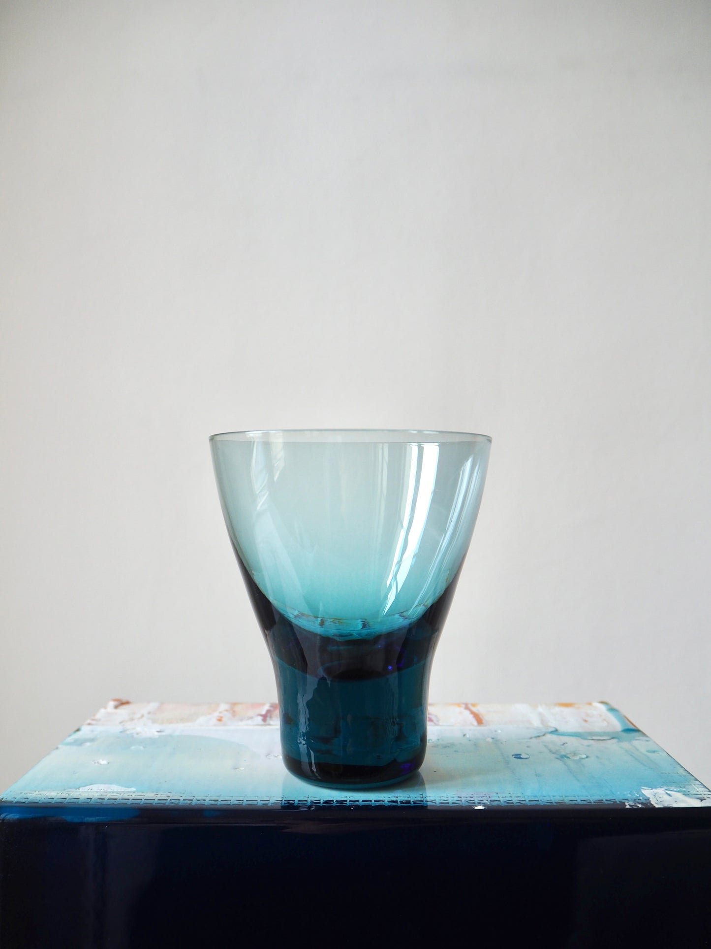 Les verres coniques bleus fumés