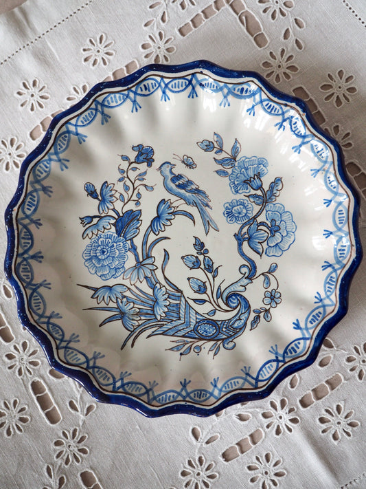 L'assiette en faïence de Nevers