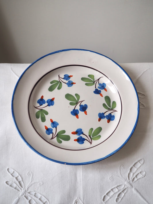 L'assiette décorative fleurs bleues