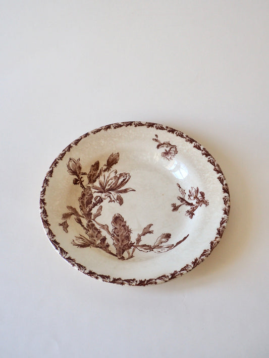 Assiettes en terre de fer, Gien