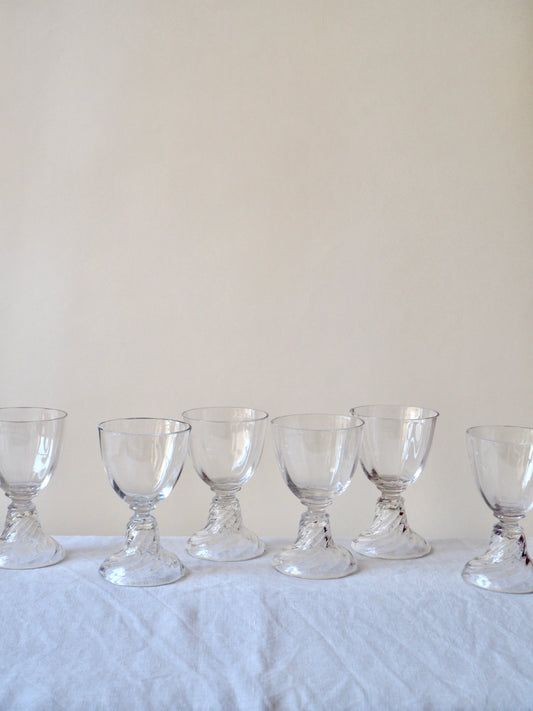 Verres à vin en cristal Saint Louis, modèle Cluny
