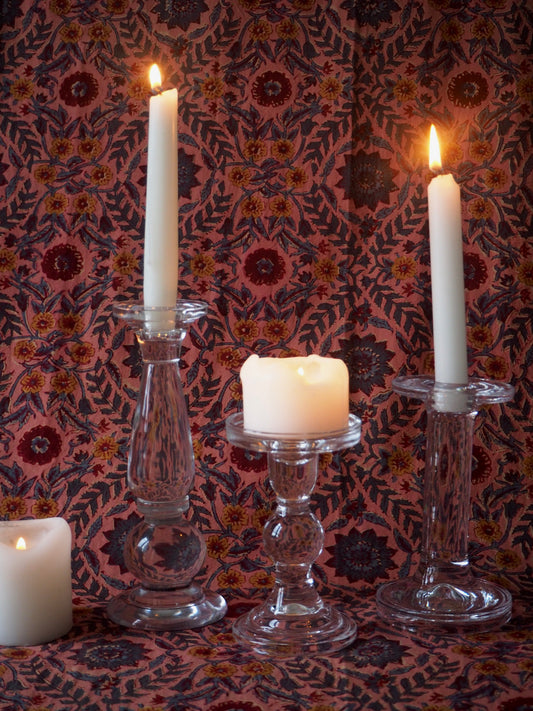 Bougeoir en verre moulé